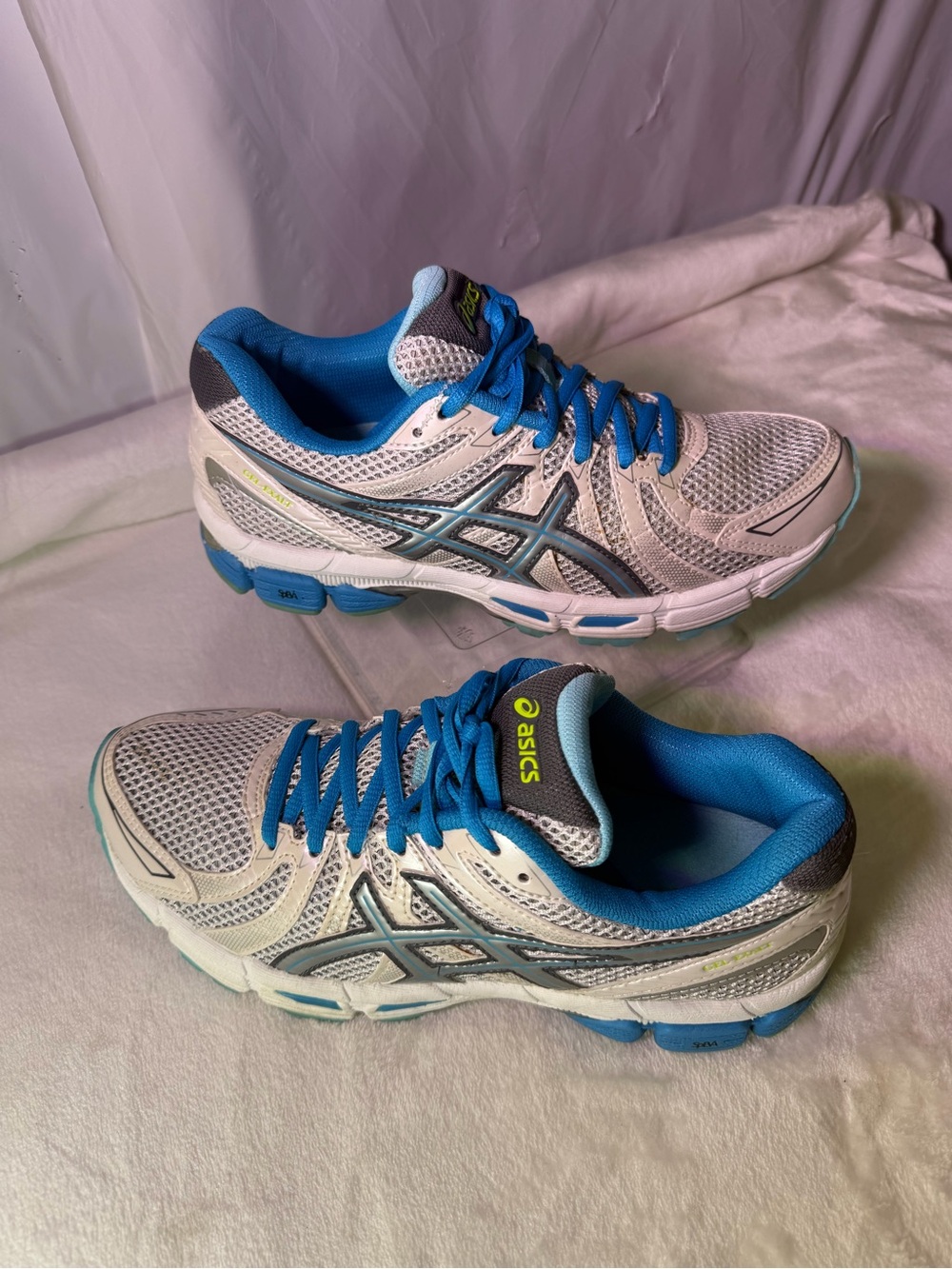 ASICS Women's White and Blue Athletic Running Shoe - Picture 3 of 10